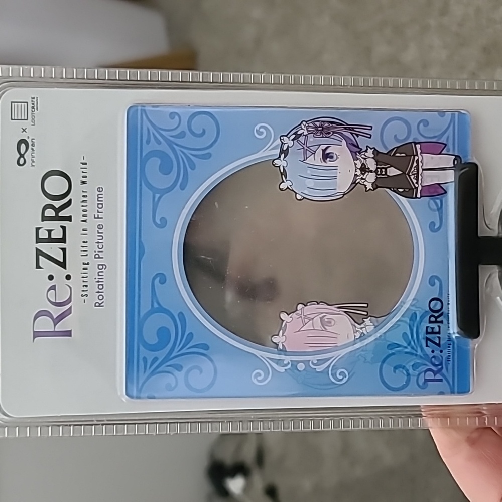 NIB Loot Crate Re:Zero rotating picture frame